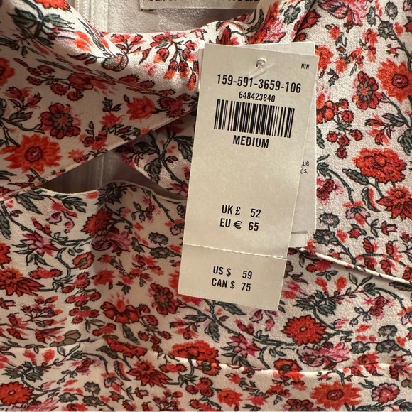 NWT Abercrombie & Fitch Twist-Front Cutout Mini Floral Dress Size Medium - Picture 9 of 16
